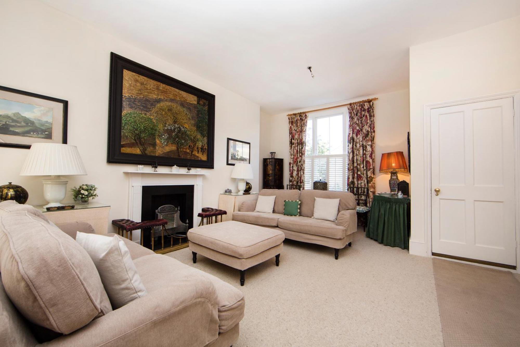 Britannia Road 3 * London